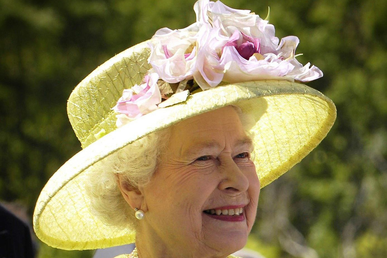 London: Life and Legacy of Queen Elizabeth II Private Tour