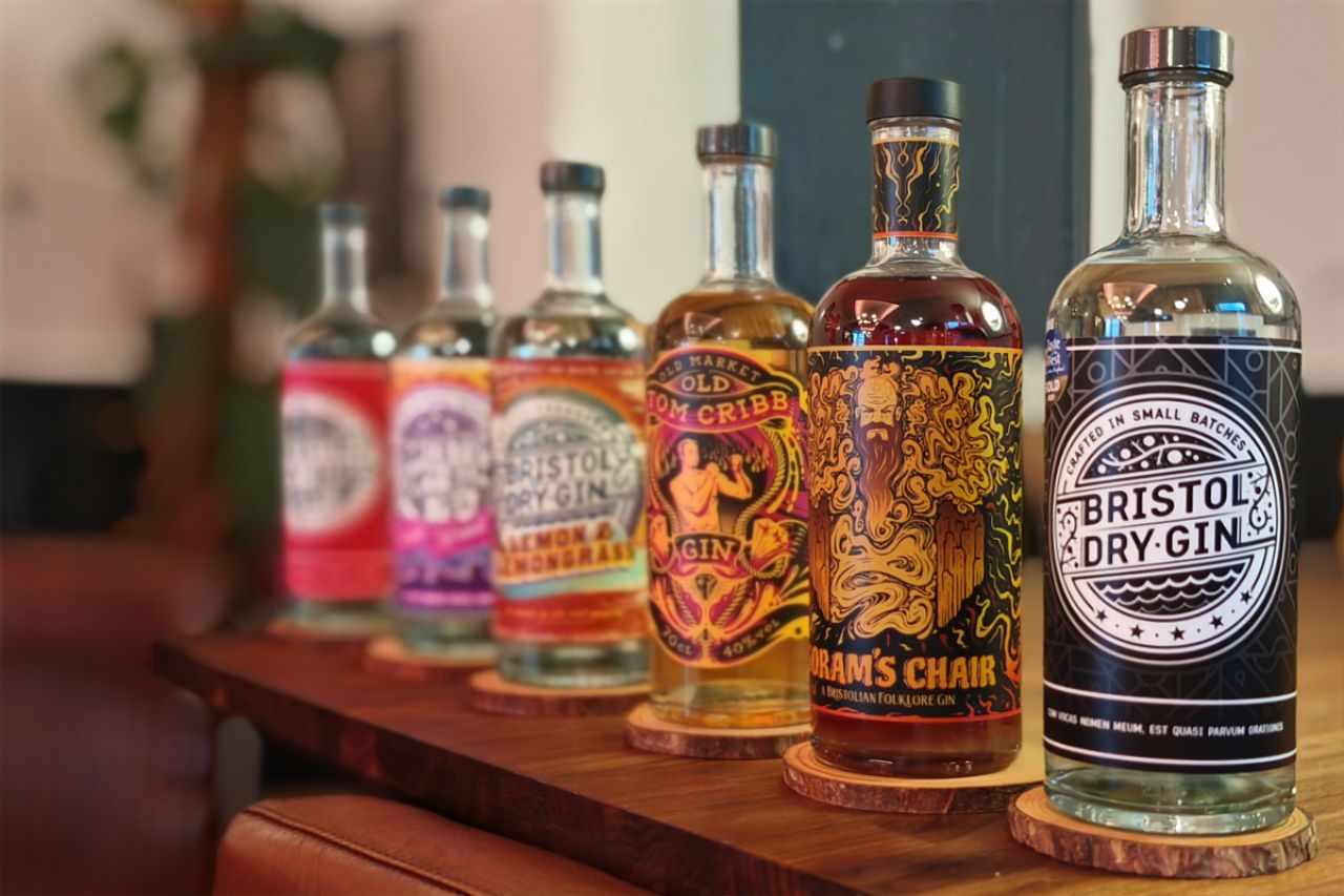 Bristol: Gin-Verkostung in einer lokalen Craft-Destillerie