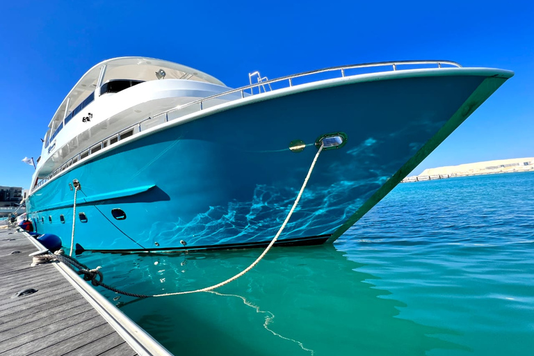 Hurghada: Yacht Trip with Diving, Water Activities, & Lunch From Makadi, Soma Bay, Gouna, Sahl Hashesh, or Safaga