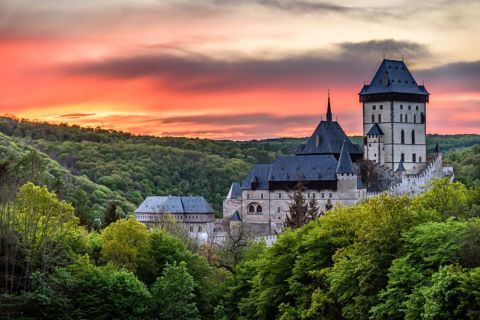 Prague: visite du château de Karlstejn et de l'usine de verre avec déjeuner