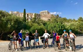 Athens: Sightseeing Small Group Bike Tour