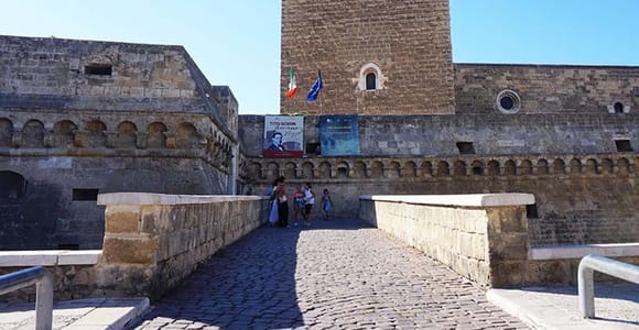 Bari: Führung durch die normannisch-schwäbische Burg