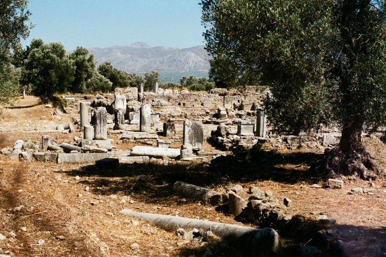 Desde Chania: visita privada a los puntos destacados locales y al palacio de KnossosDesde Chania: recorrido en limusina por los pueblos privados y el palacio de Knossos