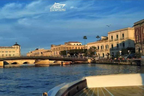 Syracuse: Ortigia Island and Sea Caves Boat Tour