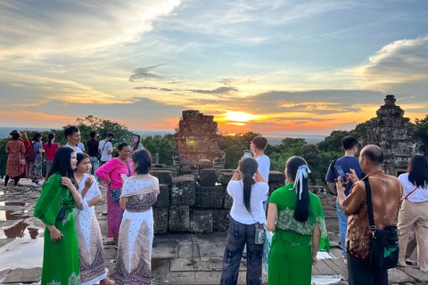 Siem Reap: Ganztägiges Angkor Wat-Tempel-Erlebnis mit SonnenuntergangGanztägige private Besichtigung von Angkor mit Sonnenuntergang