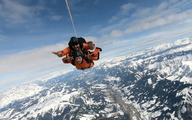 Visit Zell am See Tandem Skydive Experience in Kitzsteinhorn, 5723, Austria