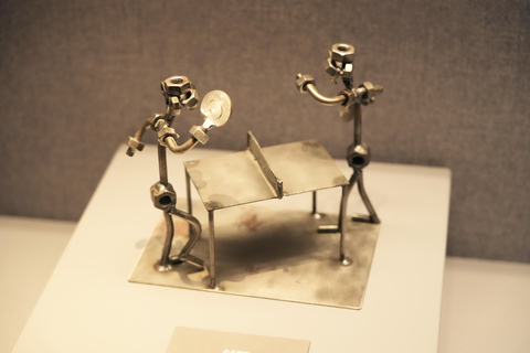 Shanghai: Table Tennis Museum Tour with Practice Session