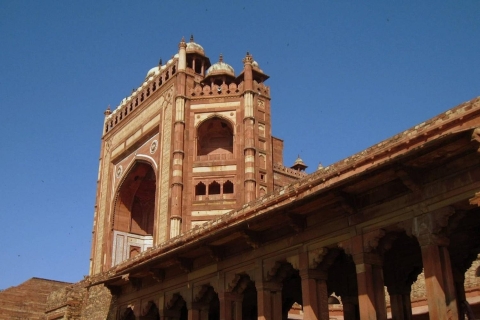Abhaneri Step Well & Fatehpur Tour met Jaipur naar AgraAbhaneri Step Well & Fatehpur Tour met Jaipur naar Agra drop