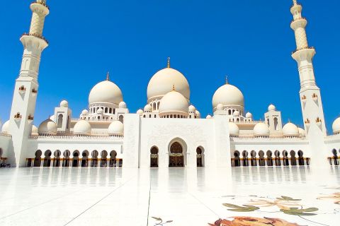 Abu Dhabi: 4-Hour City Tour with Sheikh Zayed Mosque