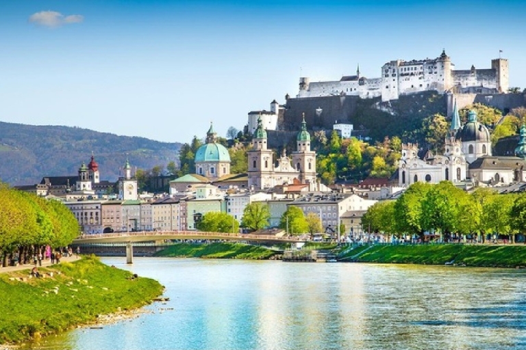 De Vienne: visite privée d'une journée de Salzbourg, Hallstatt et MelkDe Vienne: visite guidée d'une journée de Salzbourg, Hallstatt et Melk