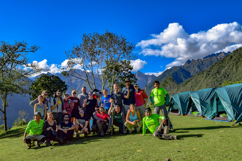 Classic Inca Trail Trek 4D/3N do serwisu Machu Picchu-GroupZ Cusco: 4-dniowa wycieczka piesza z przewodnikiem Inca Trail