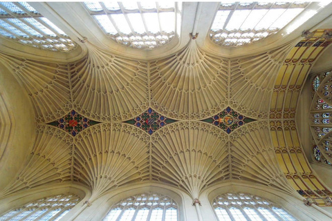 From London: Private Stonehenge, Bath & Salisbury Tour