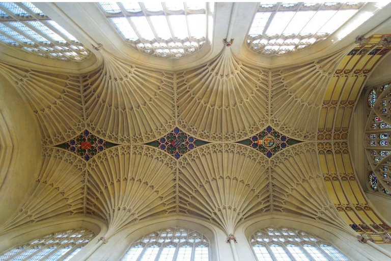 From London: Private Stonehenge, Bath & Salisbury Tour