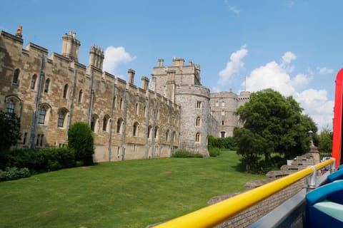 Windsor: Hop-On Hop-Off Highlights Bus Tour/River Cruise