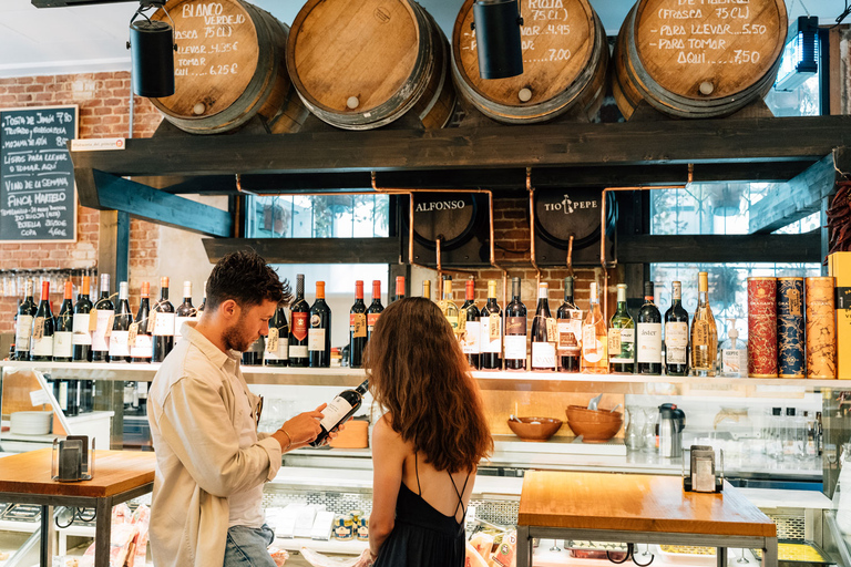 Madrid: Ruta Local de Tapas y Vino con Copas y VistasTapas de mercado: tour culinario con bebida en una azotea