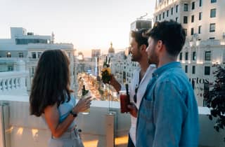 Madrid: Lokale Tapas- und Weintour mit Getränken und Aussicht