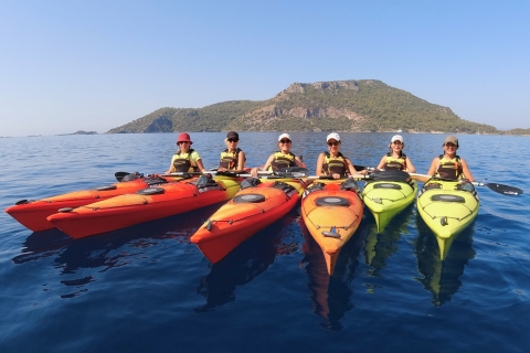 Fethiye : Visite d'une demi-journée en kayak de mer sur l'île Saint-NicolasExcursion quotidienne en kayak de mer sur l'île Saint Nicholas