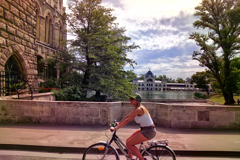 Budapest Wheels &amp; Meals bike tour with a Hungarian GoulashRegular bike