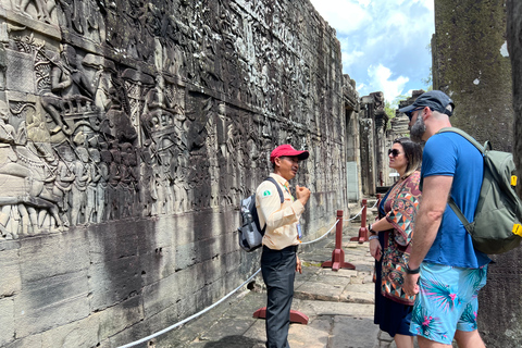 Siem Reap: volledige dag Angkor Wat-tempelervaring met zonsondergangVolledige dag privé-ervaring van Angkor met zonsondergang