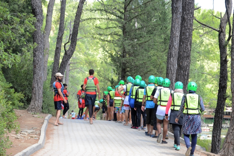 Antalya/Kemer: wildwaterraften in Koprulu Canyon met lunchTransfers: Kemer/Tekirova/Kiris/Goynuk