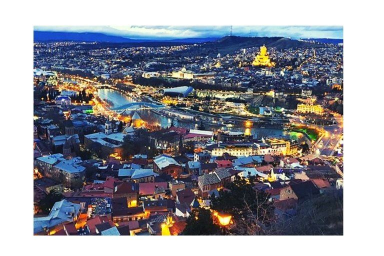 Tbilissi : visite nocturne à pied de la vieille ville