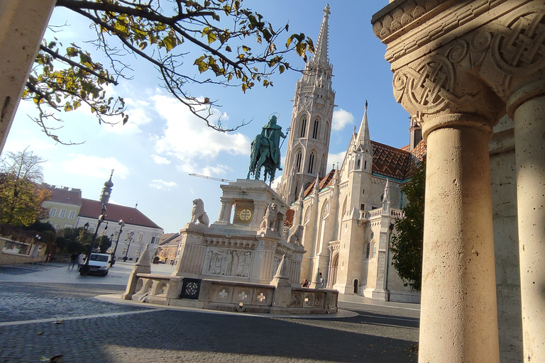 Budapest: Vandringstur i Budas slottsdistriktBudapest: Rundvandring i Buda Castle District (tyska)