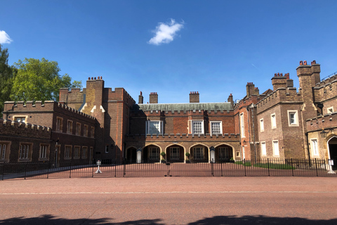 London: Life and Legacy of Queen Elizabeth II Private Tour
