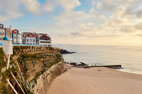 Desde Lisboa: tour de día completo de Mafra, Ericeira y QueluzTour privado