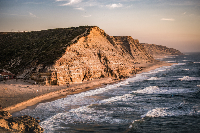 Desde Lisboa: tour de día completo de Mafra, Ericeira y QueluzTour privado