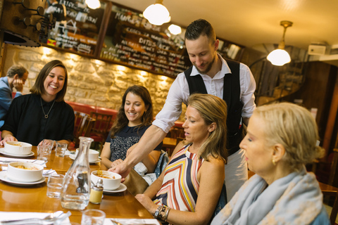 Paris : Visite culinaire à pied dans le MaraisParis : Dégustation de plats et de vins à pied dans le Marais