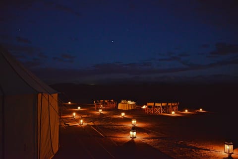 Giro in cammello nel deserto di Agafay con cena