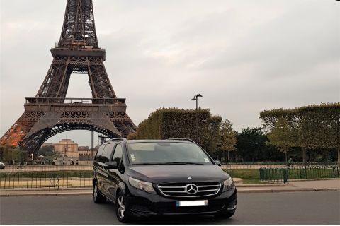 Paris: Private Transfer from CDG Airport to Paris