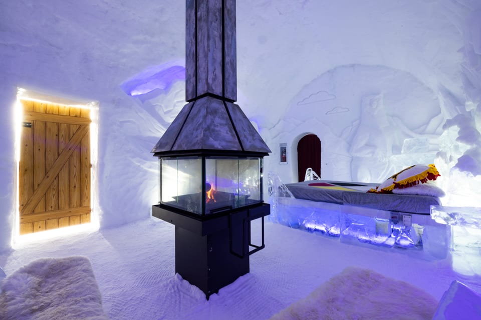 Saint-Gabriel-de-Valcartier, Hotel de Glace Entry Ticket - Hizvo