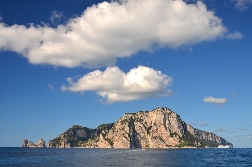 Capri, Famous Vacation Spot, Touched by Coronavirus - The New York
