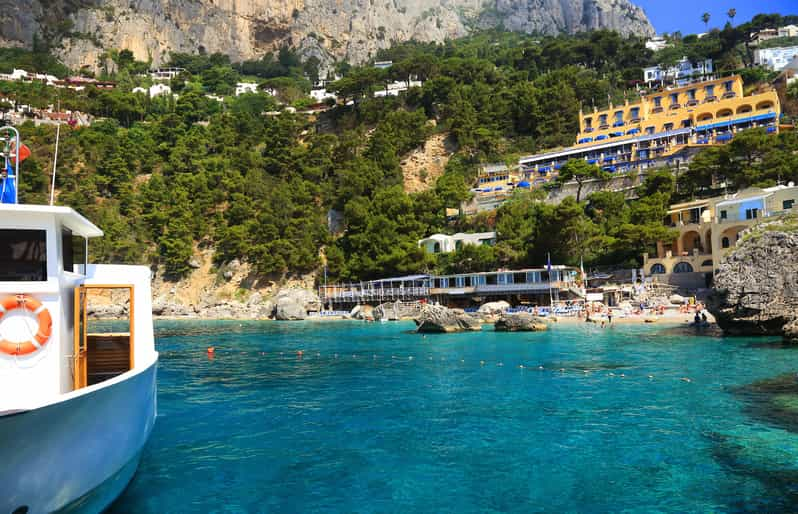 Capri, Famous Vacation Spot, Touched by Coronavirus - The New York