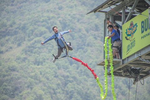 Skok na bungee w Pokharze