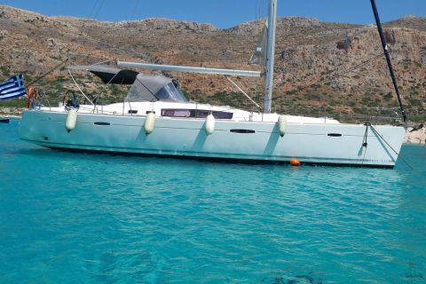 Kissamos: Balos and Gramvousa Private Sailing Trip with Meal