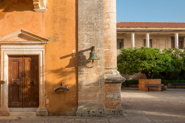 D'Elounda: voyage privé en Crète occidentale et à Réthymnon vénitienLimousine 3 places Premium