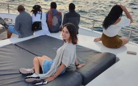 Istanbul: Bosphorus Sunset Cruise with Drinks and Canapés