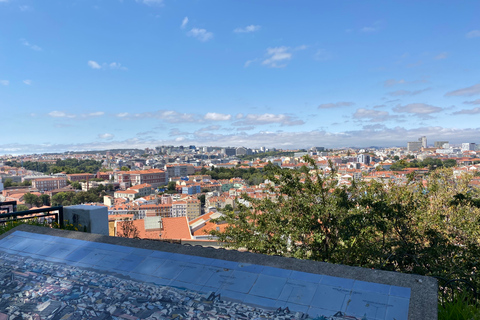 Lisbon: Private City Sightseeing Tour by Tuk-Tuk