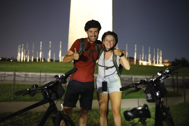Washington D. C.: monumentos en bicicleta tour nocturnoOpción estándar
