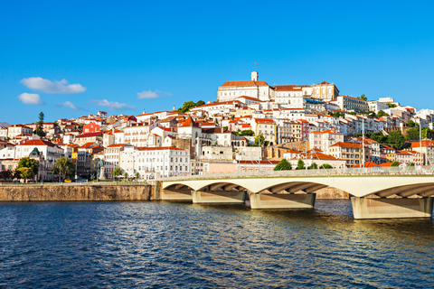 Från Porto: Privat transfer till Lissabon med Coimbra &amp; FatimaFrån Porto: Privat transfer till Lissabon med Coimbra och Fatima