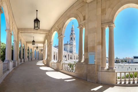 Desde Oporto: excursión privada de un día al Santuario de Fátima y Coimbra