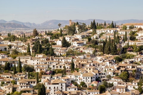 Desde Málaga y la Costa del Sol: excursión de un día a GranadaDesde Benalmádena Solymar
