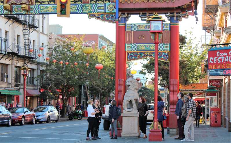 Victoria: Hip & Hidden Chinatown + Old Town Food Tour