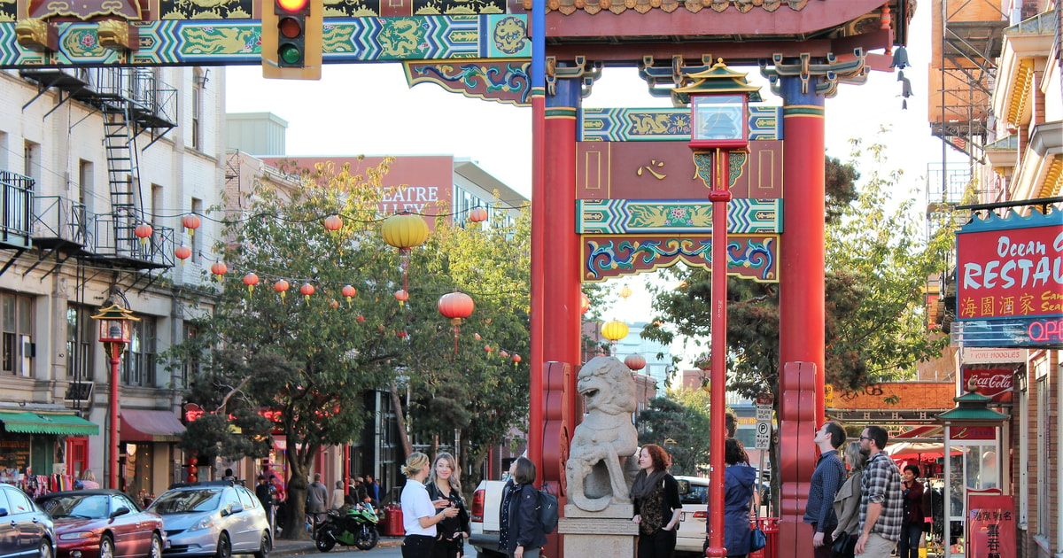 victoria chinatown food tour