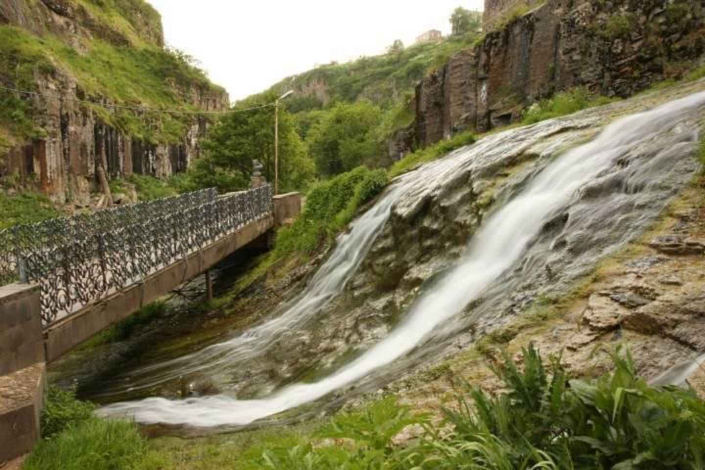 Khor Virap, Areni, Noravank, Vögel-Höhle, Jermuk Wasserfall