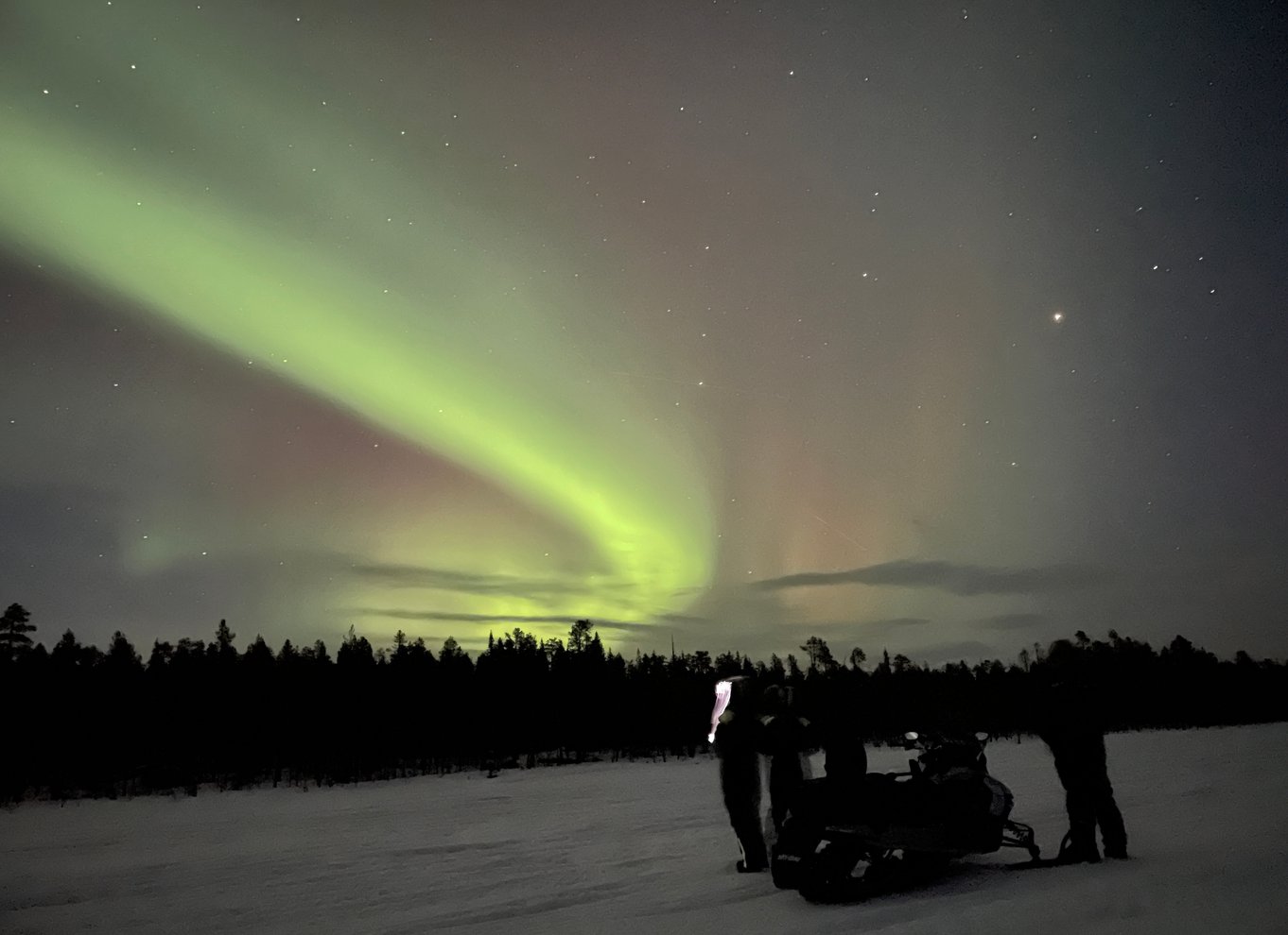 Kiruna: Guidet snescootertur og nordlysjagt