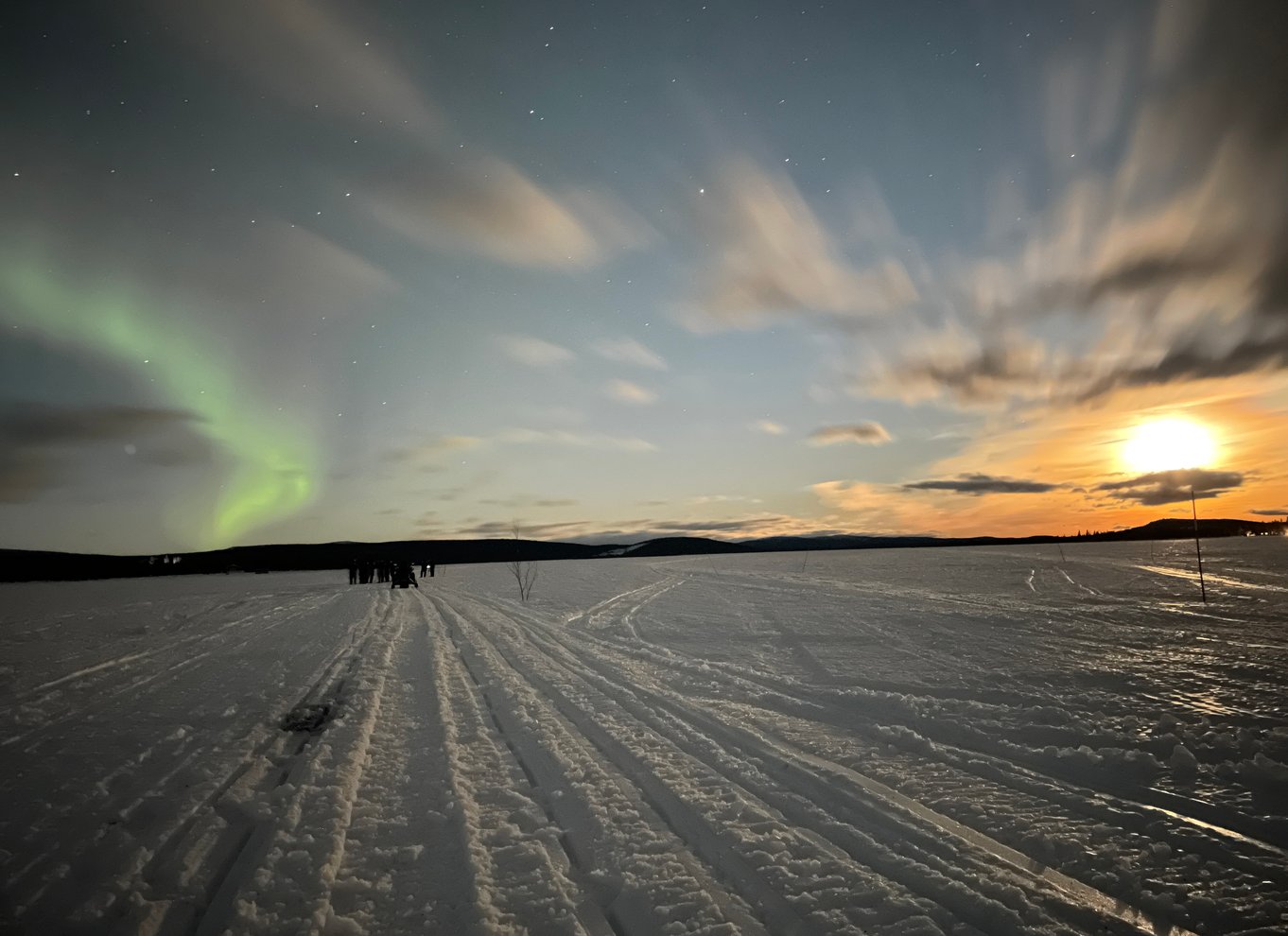 Kiruna: Guidet snescootertur og nordlysjagt