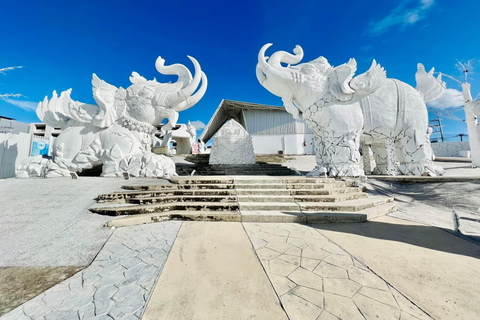 Pattaya: Boleto de entrada turística 'Frost Magical Ice of Siam'